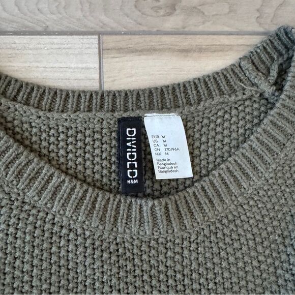 H&M Divided Pullover Olive Green Sweater Medium - Picture 6 of 7